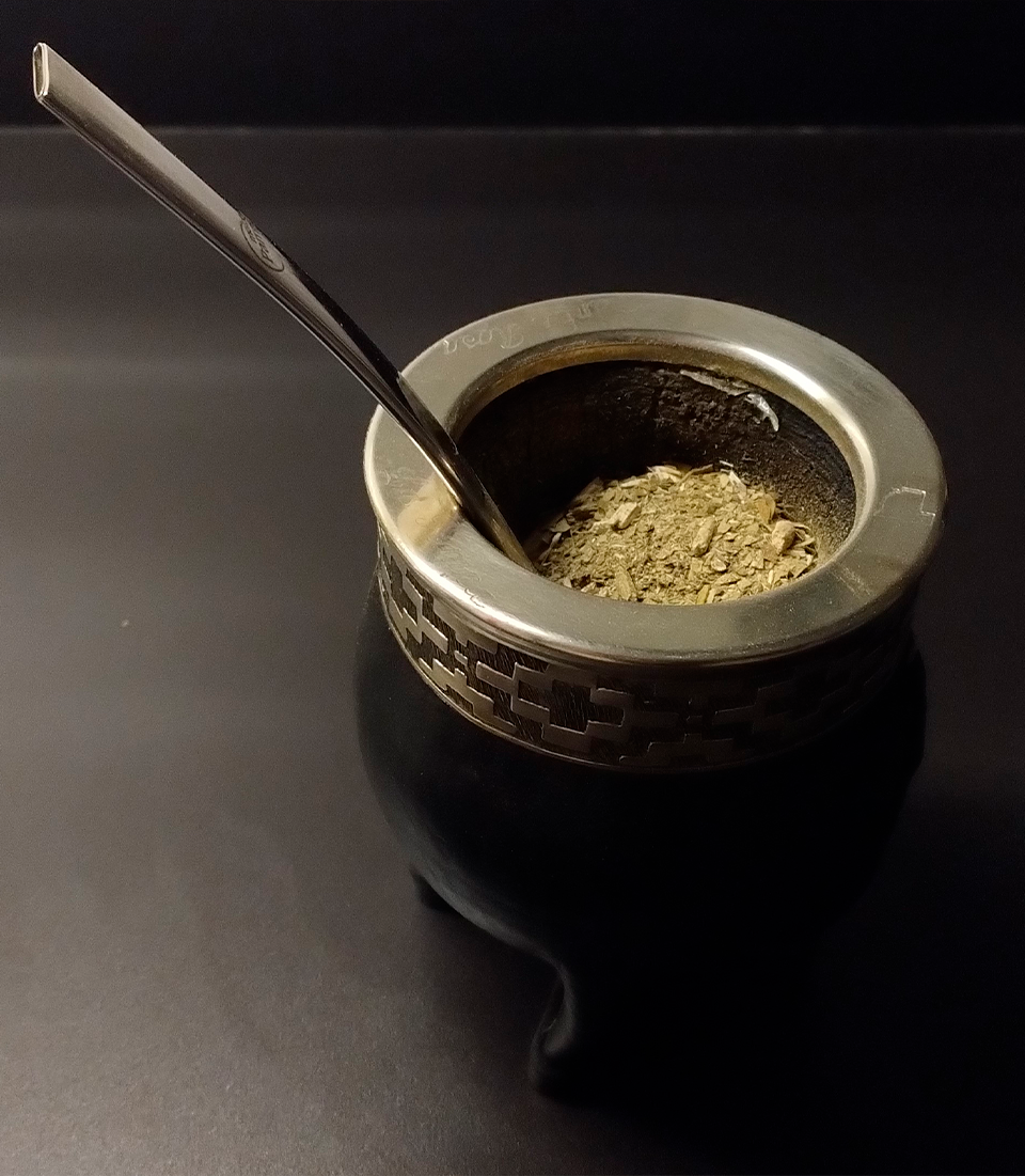 fonde de bienvenida que tiene la foto de un mate